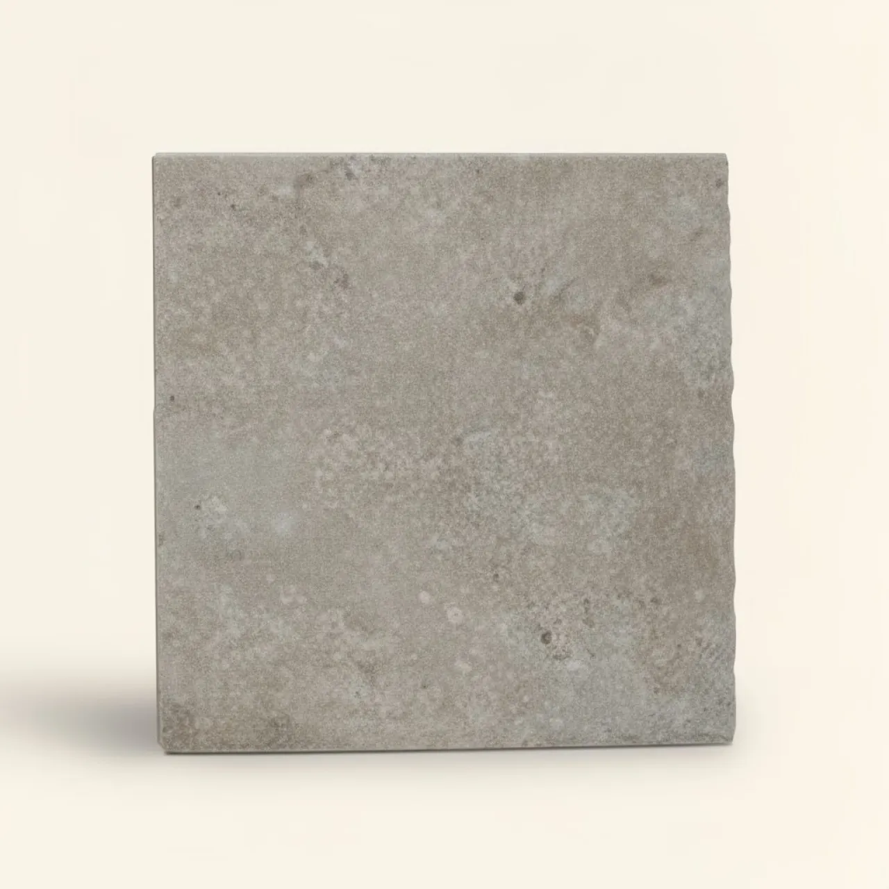 Travertin Bézs Sprengelt Tömítetlen Kefélt Burkolólap 40,6×40,6 cm